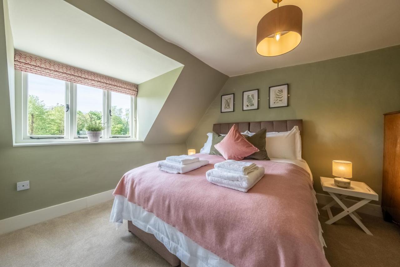 Heavenly 16Th Century Cottage In Pretty Rural Village - Swan'S Nest Boxford  Exterior photo